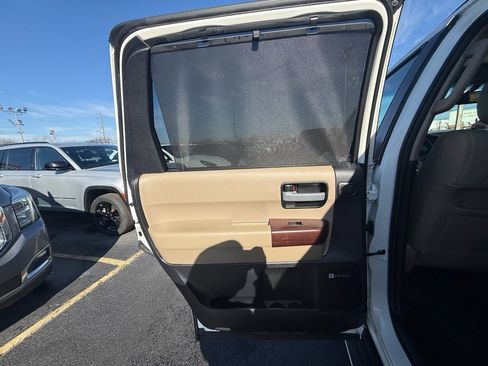 Used 2015 Toyota Sequoia Platinum image 20