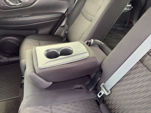 Used 2020 Nissan Rogue SV w/ Premium Package FWD image 44