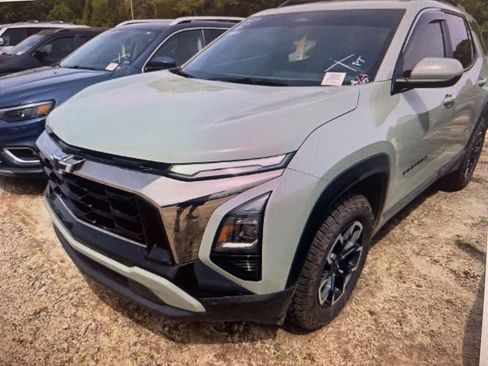Used 2025 Chevrolet Equinox ACTIV AWD/4WD image 1