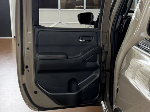 Used 2024 Nissan Frontier PRO-4X w/ Pro Convenience Package AWD/4WD image 29