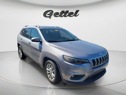 Used 2019 Jeep Cherokee Latitude w/ Popular Appearance Group image 2