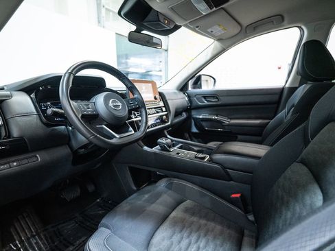 Used 2024 Nissan Pathfinder SV AWD/4WD image 4
