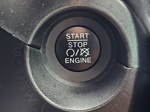 Used 2022 Jeep Renegade Trailhawk w/ Sun/Sound Group image 20