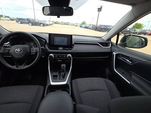 Used 2019 Toyota RAV4 XLE w/ Convenience Package FWD image 13