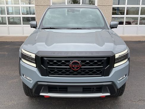 Used 2023 Nissan Frontier PRO-4X w/ Pro Convenience Package image 2