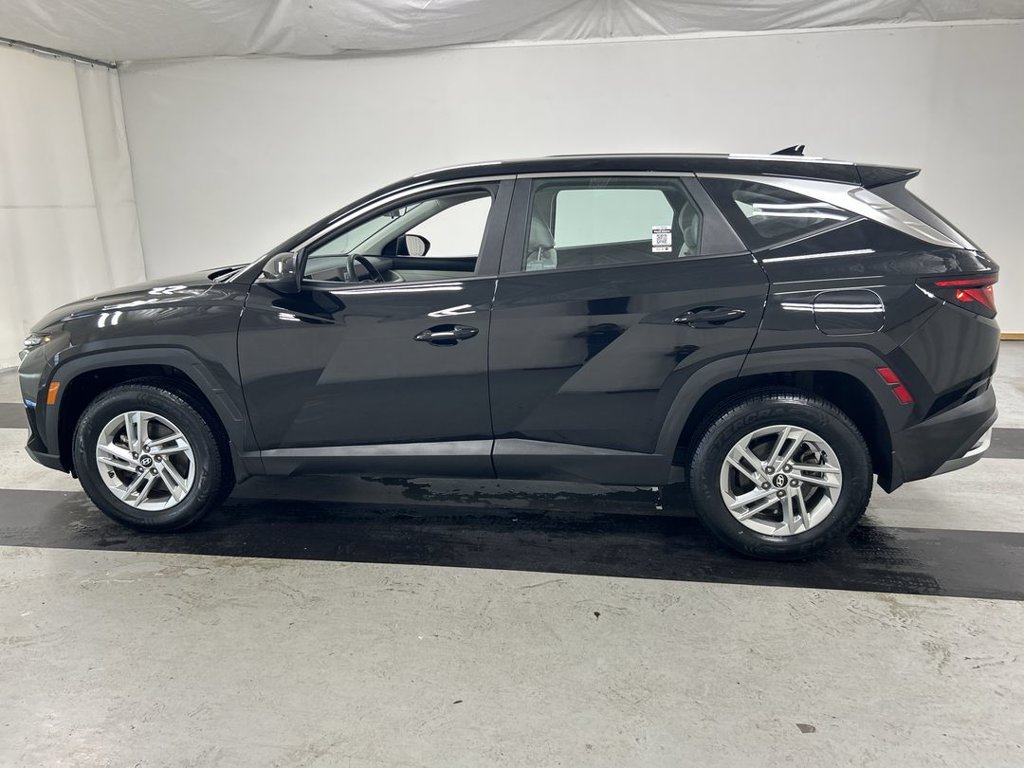 Used 2025 Hyundai Tucson SE AWD/4WD image 6