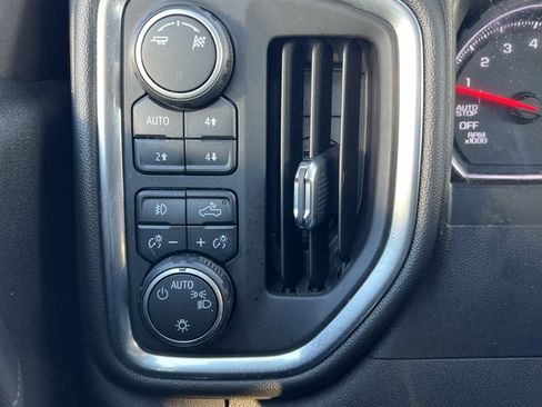 Used 2019 Chevrolet Silverado 1500 RST image 13