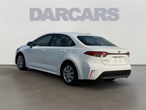 Used 2023 Toyota Corolla LE FWD image 5