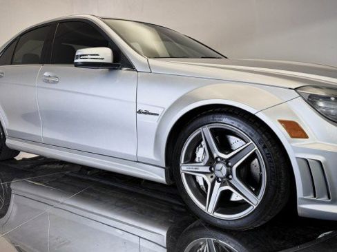 Used 2010 Mercedes-Benz C 63 AMG Sedan image 21
