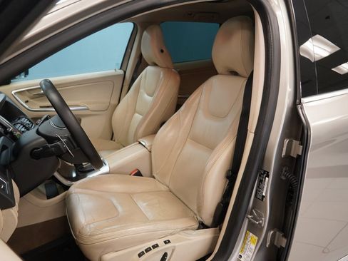 Used 2014 Volvo XC60 T6 image 3