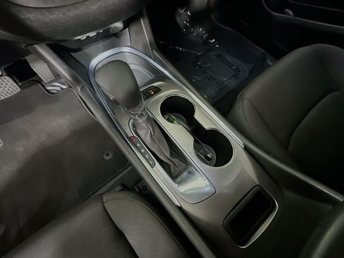 Used 2021 Chevrolet Malibu LS FWD image 22