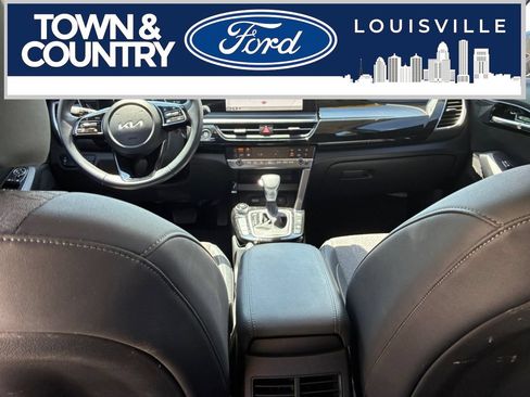 Used 2024 Kia Seltos X-Line AWD/4WD image 23