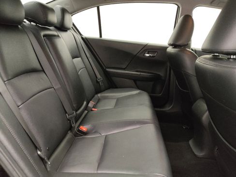 Used 2017 Honda Accord LX image 19