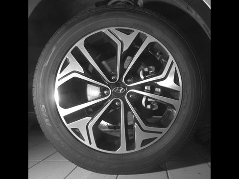 Used 2020 Hyundai Santa Fe SEL w/ Convenience + Premium Package FWD image 24