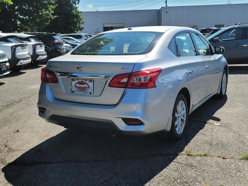 Used 2016 Nissan Sentra SV w/ Style Package FWD image 8