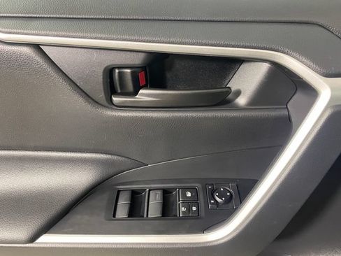 Certified 2023 Toyota RAV4 LE AWD/4WD image 21