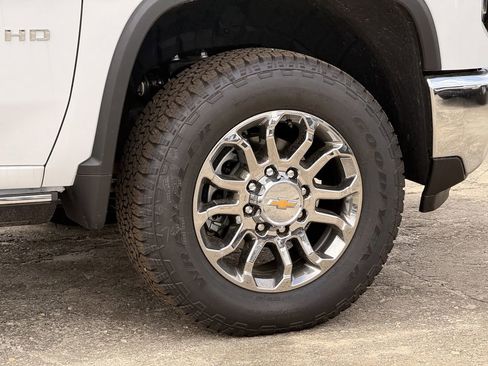 New 2026 Chevrolet Silverado 2500 LTZ w/ LTZ Plus Package AWD/4WD image 9