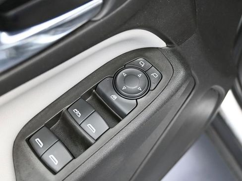 Used 2021 Chevrolet Equinox LS w/ LS Convenience Package AWD/4WD image 19