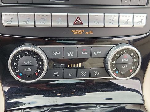 Used 2017 Mercedes-Benz SL 550 image 35