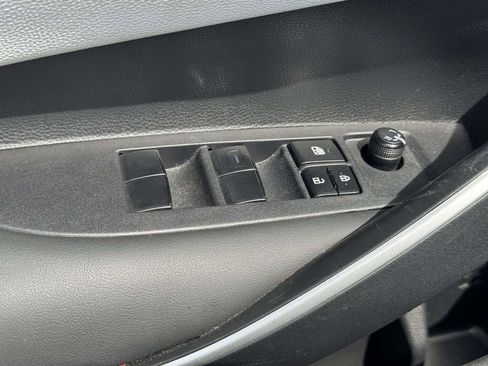 Used 2024 Toyota Corolla SE w/ SE Premium Package image 17