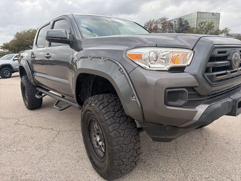 Used 2019 Toyota Tacoma SR w/ SR Convenience Package image 3