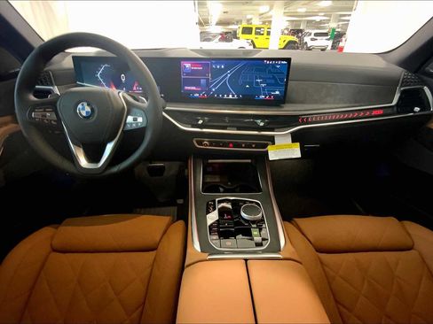 New 2026 BMW X5 xDrive50e image 5
