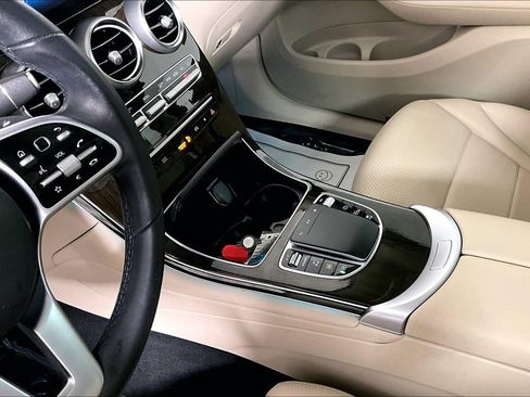 Used 2022 Mercedes-Benz GLC 300 w/ Premium Package Lite image 17
