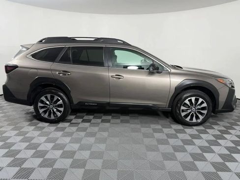Used 2024 Subaru Outback Limited AWD/4WD image 36