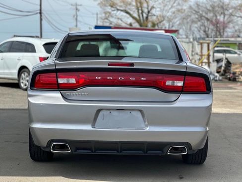 Used 2014 Dodge Charger SE image 6