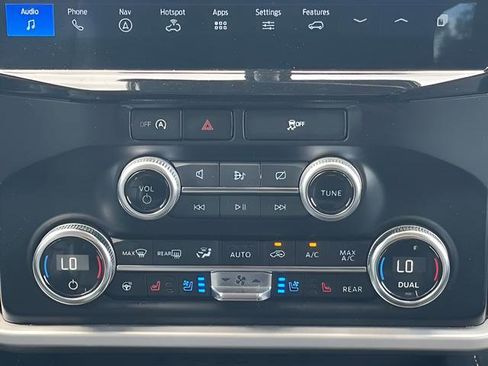 Used 2024 Ford Expedition Max XLT image 29