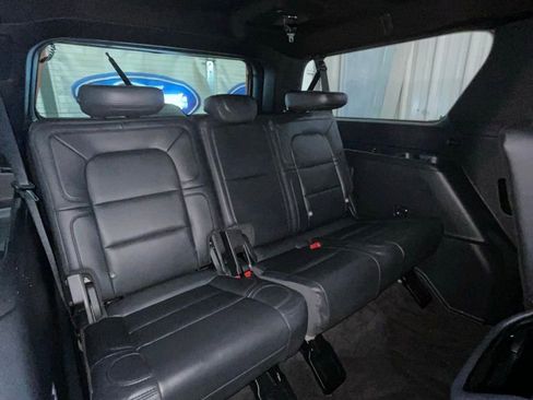 Used 2022 Lincoln Navigator L Reserve image 13