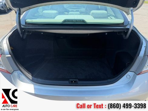Used 2011 Toyota Camry Hybrid w/ Leather Pkg FWD image 13