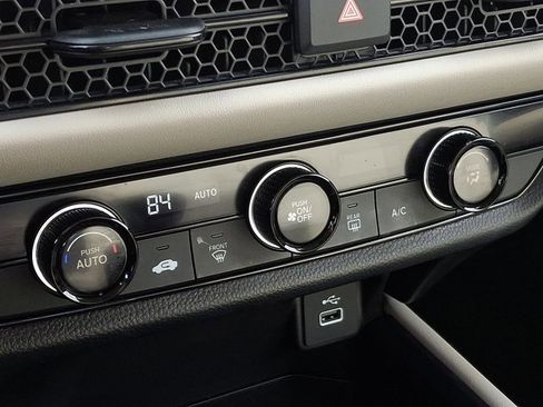 Used 2024 Honda HR-V LX image 15