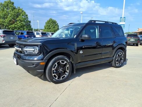 Used 2023 Ford Bronco Sport Outer Banks w/ Tech Package AWD/4WD image 8