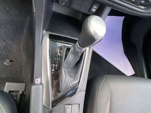 Used 2019 Toyota Corolla LE image 17