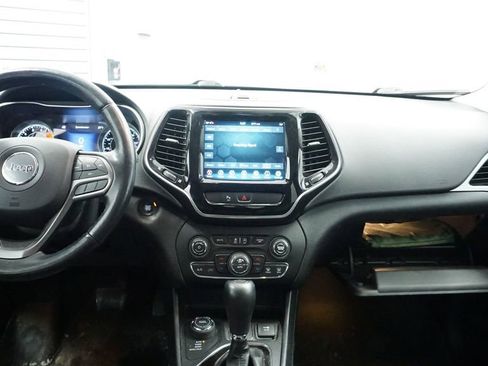 Certified 2019 Jeep Cherokee Limited w/ Trailer Tow Group image 24