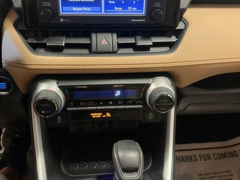 Used 2021 Toyota RAV4 XLE w/ Convenience Package AWD/4WD image 36