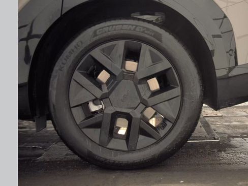 Used 2026 Kia EV9 Land w/ Nightfall Edition Package image 12