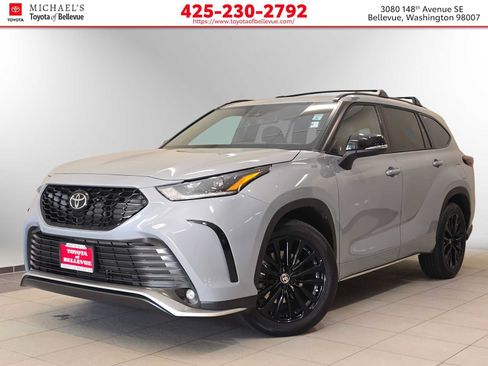 Certified 2025 Toyota Highlander XSE AWD/4WD image 1