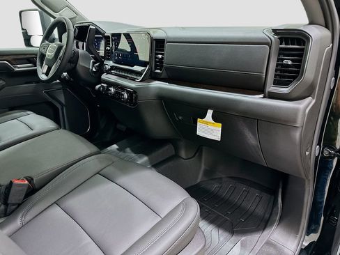 New 2026 GMC Sierra 3500 SLT image 29