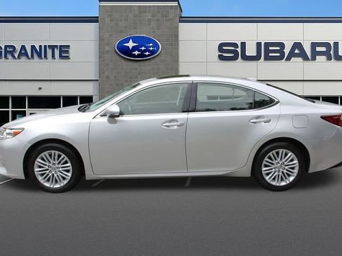 Used 2013 Lexus ES 350 w/ Luxury Pkg FWD image 6