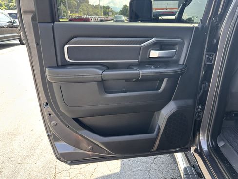 Used 2025 RAM 3500 Big Horn AWD/4WD image 12