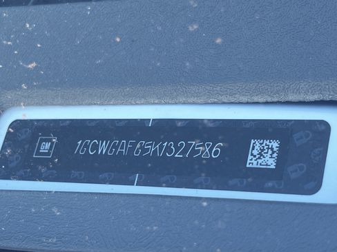 Used 2019 Chevrolet Express 2500 w/ Enhanced Convenience Package image 39