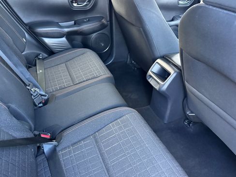 Used 2024 Honda HR-V Sport image 32
