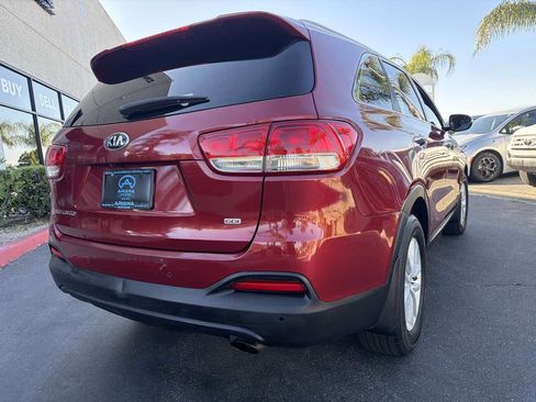Used 2016 Kia Sorento FWD w/ LX Convenience Package image 11