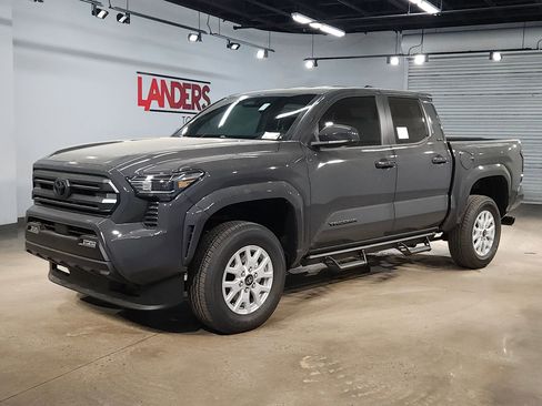 New 2026 Toyota Tacoma SR5 AWD/4WD image 3