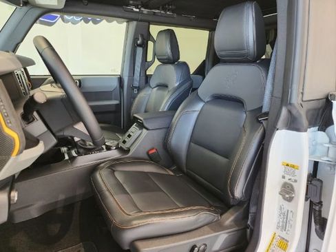 Used 2023 Ford Bronco Badlands image 8