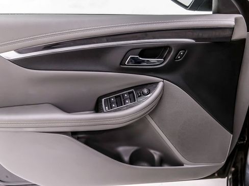 Used 2018 Chevrolet Impala LS FWD image 25