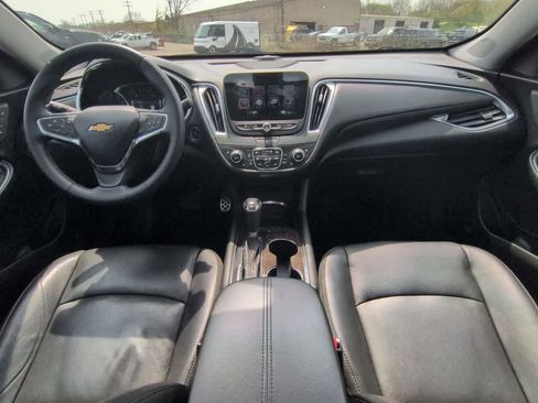 Used 2017 Chevrolet Malibu Premier FWD image 15