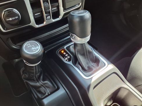 Used 2024 Jeep Wrangler Sahara w/ Technology Group image 12